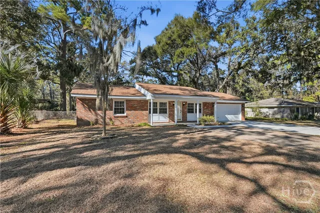 $2,500 | 817 Walthour Road, Savannah, GA 31410