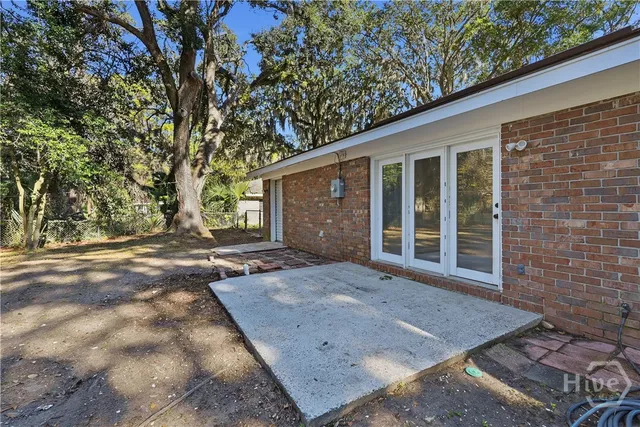$2,500 | 817 Walthour Road, Savannah, GA 31410