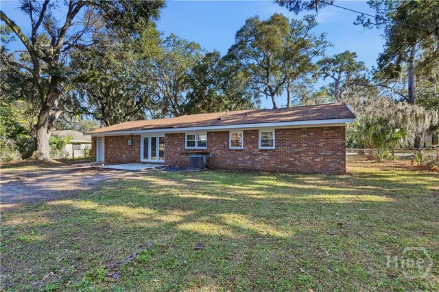 $2,500 | 817 Walthour Road, Savannah, GA 31410