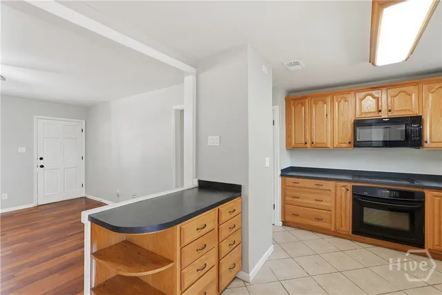 $2,500 | 817 Walthour Road, Savannah, GA 31410