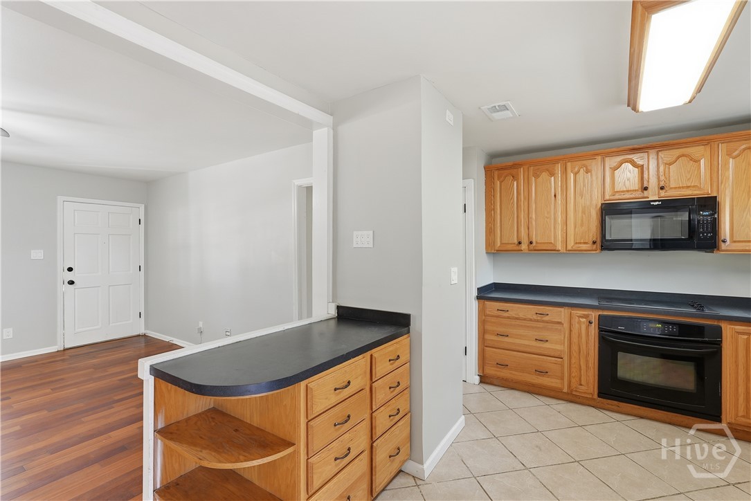 817 Walthour Road Savannah, GA 31410 - Photo 9 of 26