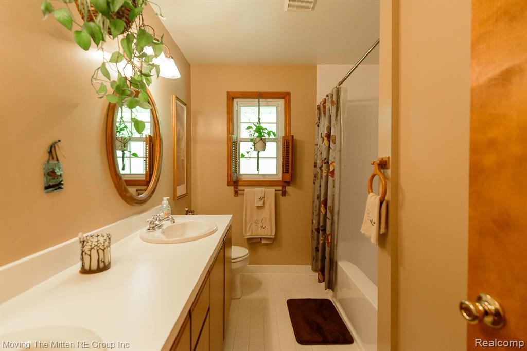 14850 Hannan Road Romulus, MI 48174 - Photo 11 of 63