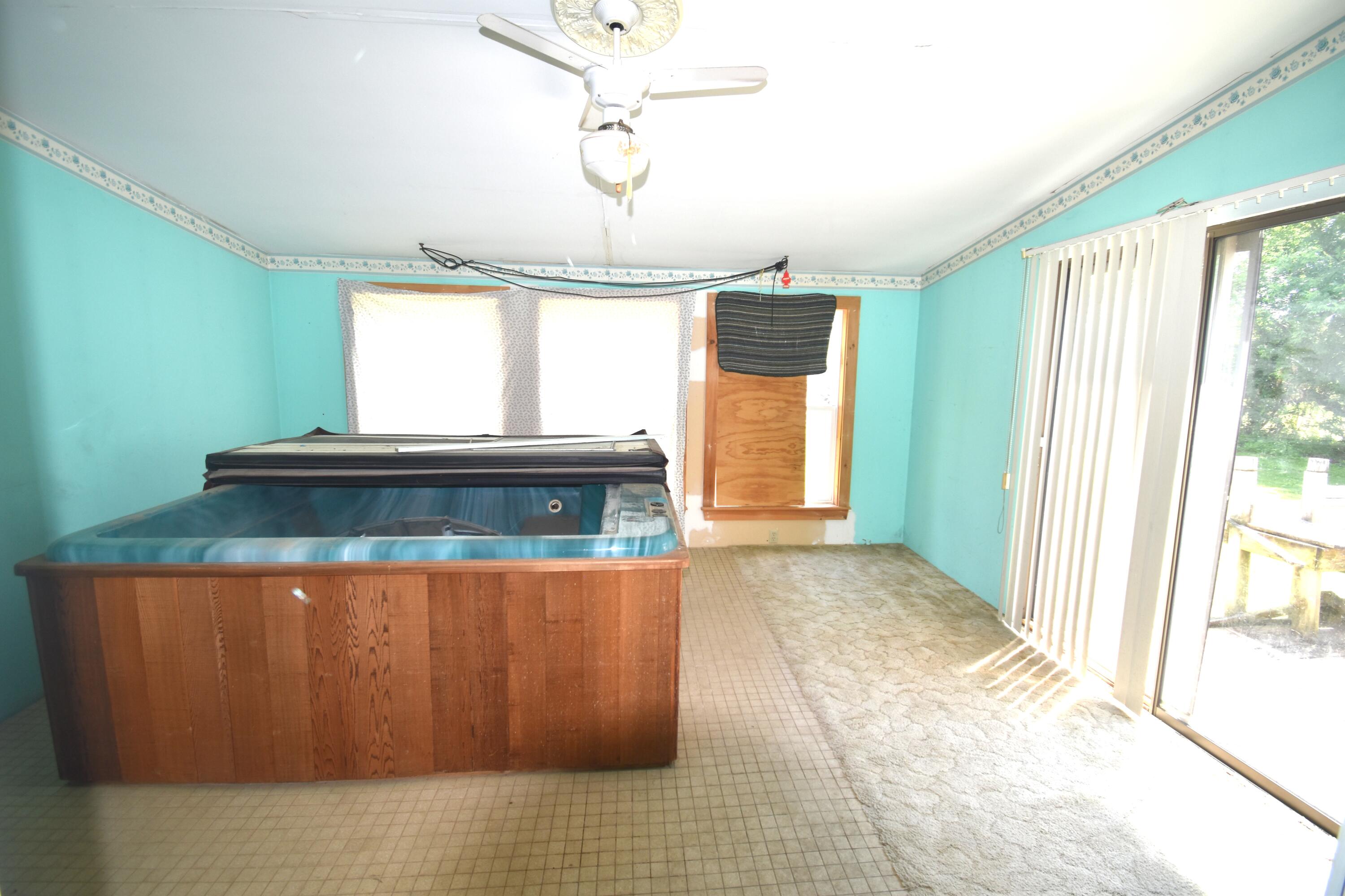 67 Mutton Lane Clinton, ME 04927 - Photo 8 of 18 enclosed porch