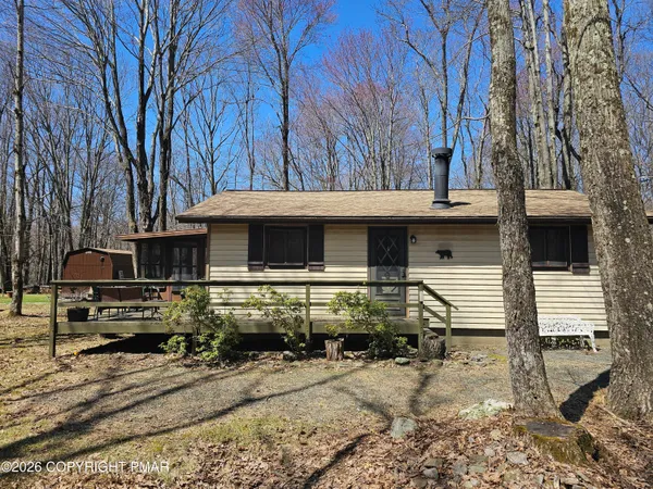 $199,999 | 127 Ridge Road, Pocono Lake, PA 18347