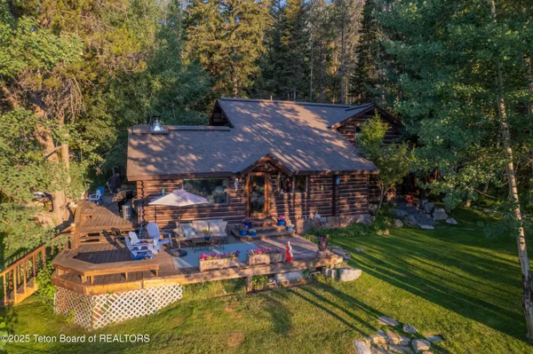 $12,900,000 | 2945 Hunt Lane, Wilson, WY 83014