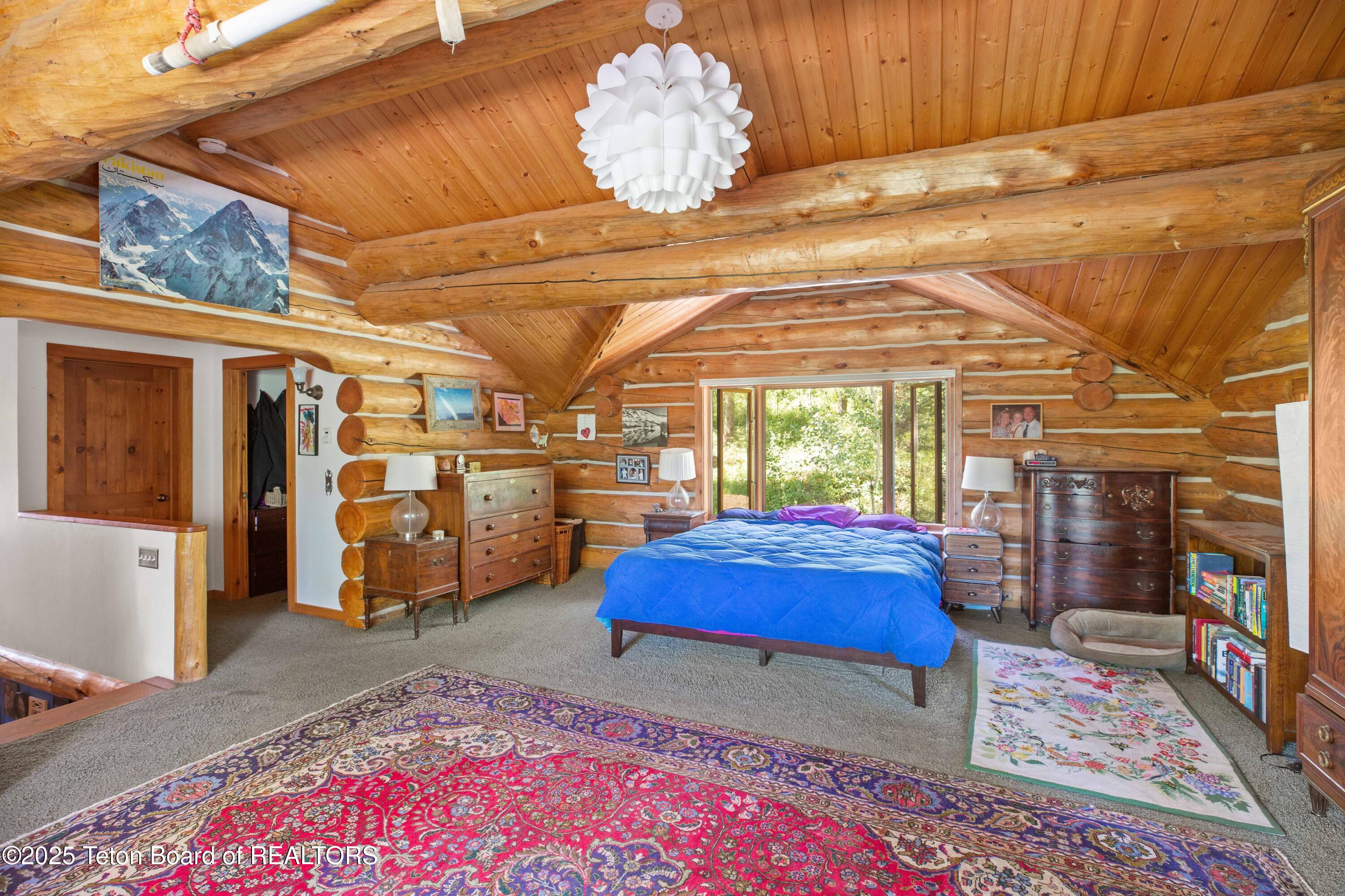 2945 Hunt Lane Wilson, WY 83014 - Photo 12 of 79 Primary BR Suite