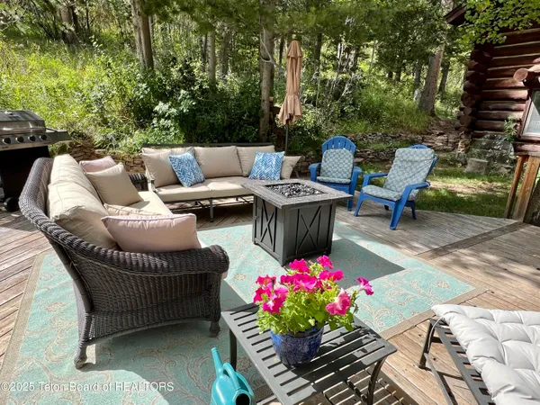 $12,900,000 | 2945 Hunt Lane, Wilson, WY 83014