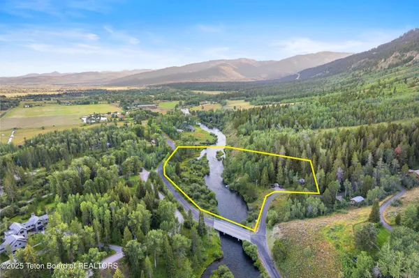 $12,900,000 | 2945 Hunt Lane, Wilson, WY 83014