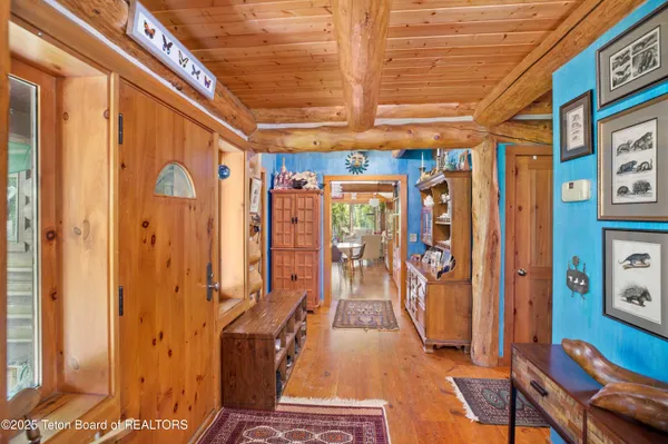 $12,900,000 | 2945 Hunt Lane, Wilson, WY 83014