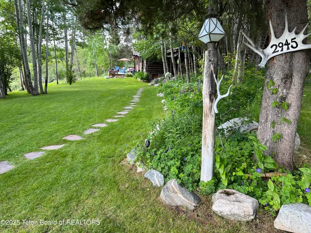 $12,900,000 | 2945 Hunt Lane, Wilson, WY 83014