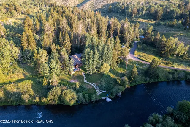 $12,900,000 | 2945 Hunt Lane, Wilson, WY 83014