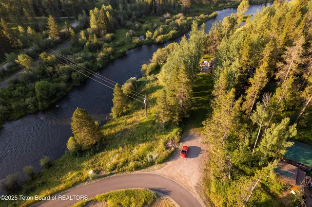 $12,900,000 | 2945 Hunt Lane, Wilson, WY 83014