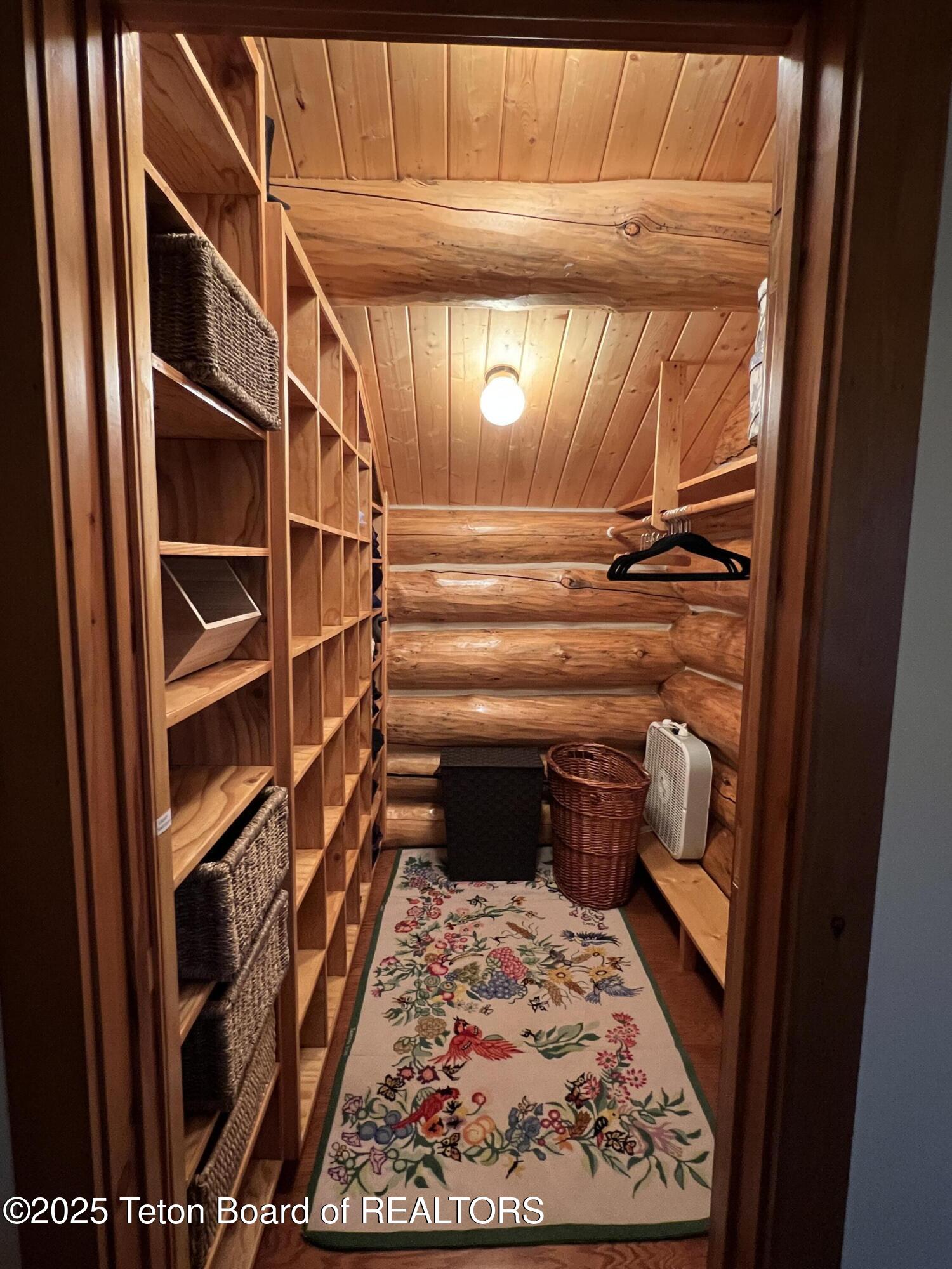 2945 Hunt Lane Wilson, WY 83014 - Photo 43 of 79 Closet