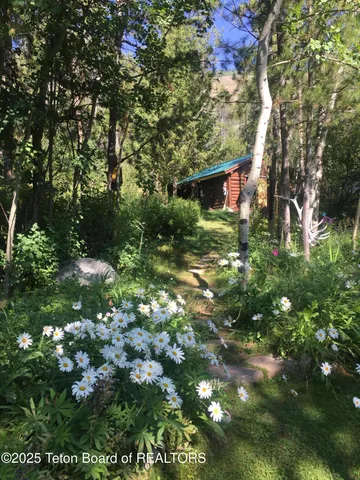 $12,900,000 | 2945 Hunt Lane, Wilson, WY 83014