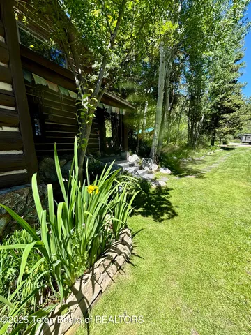 $12,900,000 | 2945 Hunt Lane, Wilson, WY 83014