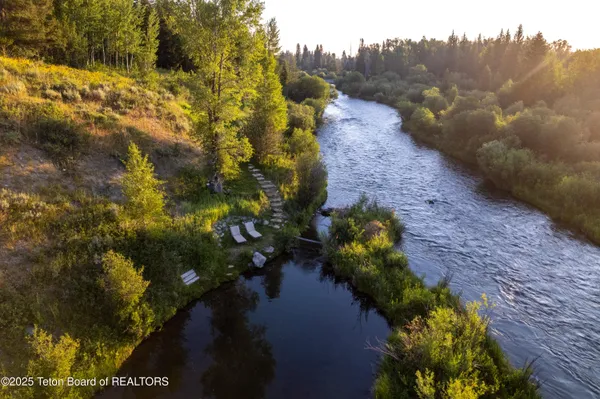 $12,900,000 | 2945 Hunt Lane, Wilson, WY 83014