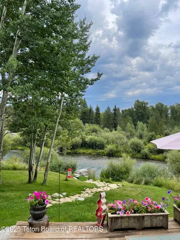 $12,900,000 | 2945 Hunt Lane, Wilson, WY 83014