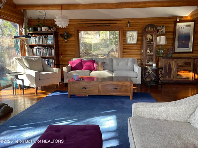 $12,900,000 | 2945 Hunt Lane, Wilson, WY 83014