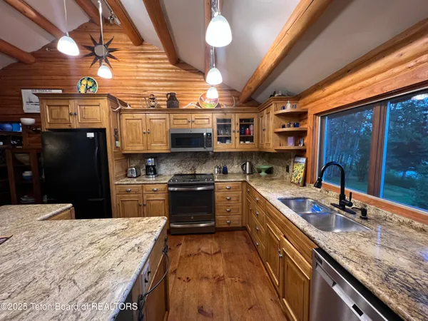 $12,900,000 | 2945 Hunt Lane, Wilson, WY 83014