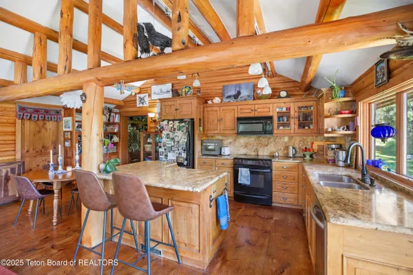 $12,900,000 | 2945 Hunt Lane, Wilson, WY 83014