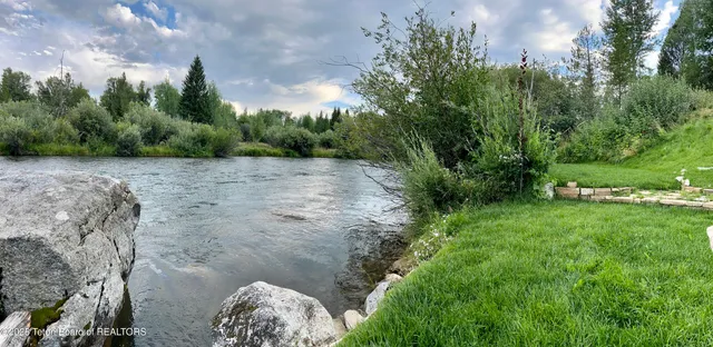 $12,900,000 | 2945 Hunt Lane, Wilson, WY 83014