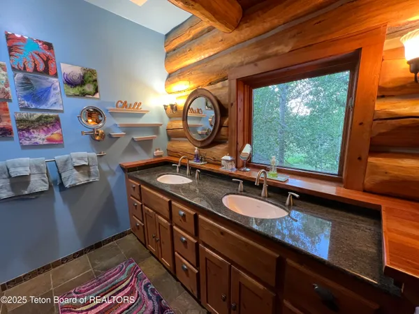 $12,900,000 | 2945 Hunt Lane, Wilson, WY 83014