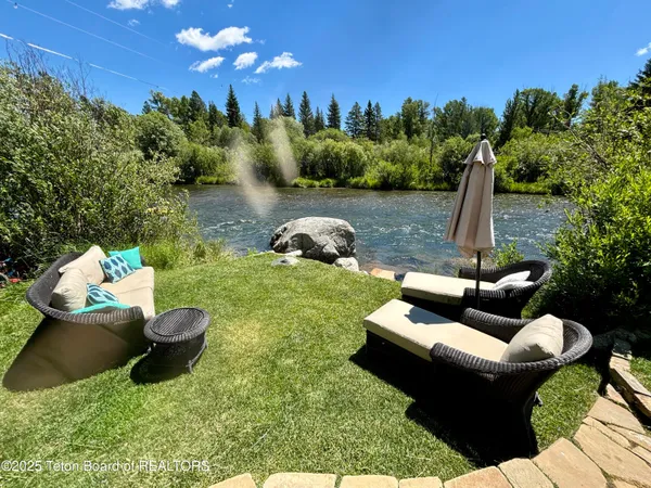 $12,900,000 | 2945 Hunt Lane, Wilson, WY 83014