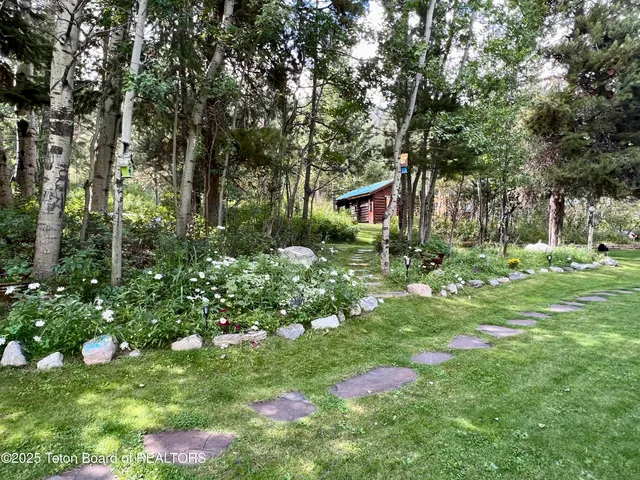 $12,900,000 | 2945 Hunt Lane, Wilson, WY 83014