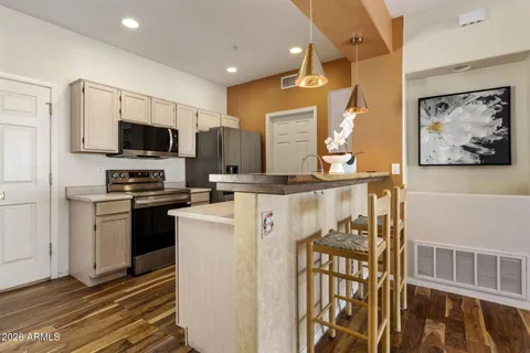 $340,000 | 9253 North Firebrick Drive, Unit 211, Fountain Hills, AZ 85268