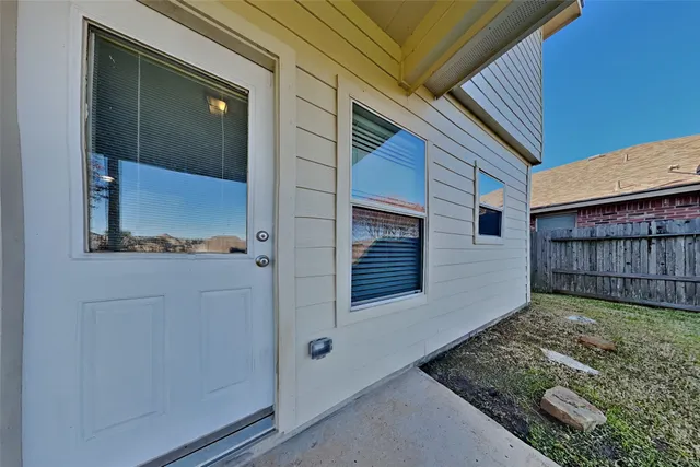 $2,195 | 2831 Wild Oak Park Drive, Conroe, TX 77385