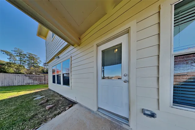 $2,195 | 2831 Wild Oak Park Drive, Conroe, TX 77385