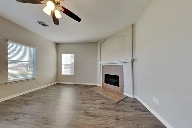 $2,195 | 2831 Wild Oak Park Drive, Conroe, TX 77385