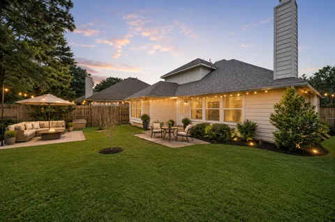 $259,999 | 408 Mystic Glen Loop, Kingwood, TX 77339