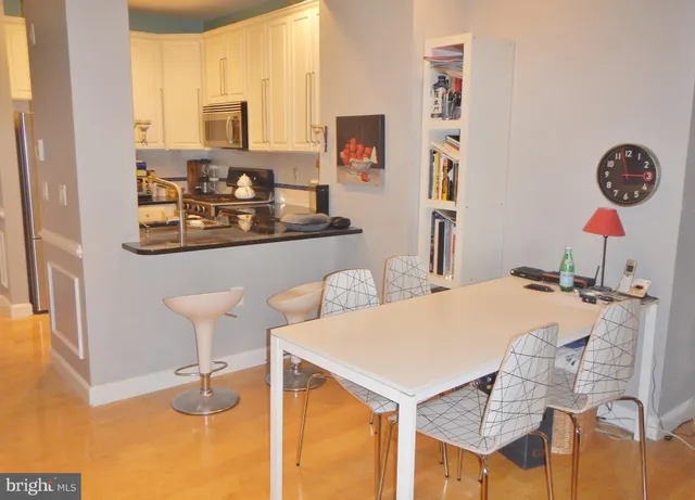 $2,500 | 1320 North Wayne Street, Unit 104, Arlington, VA 22201