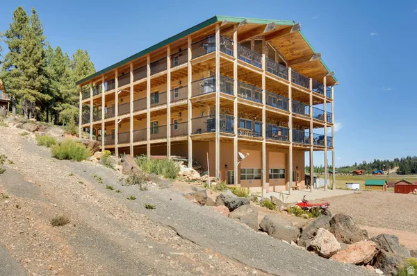 $2,249,900 | 885 East Church Drive, Duck Creek Village, UT 84762