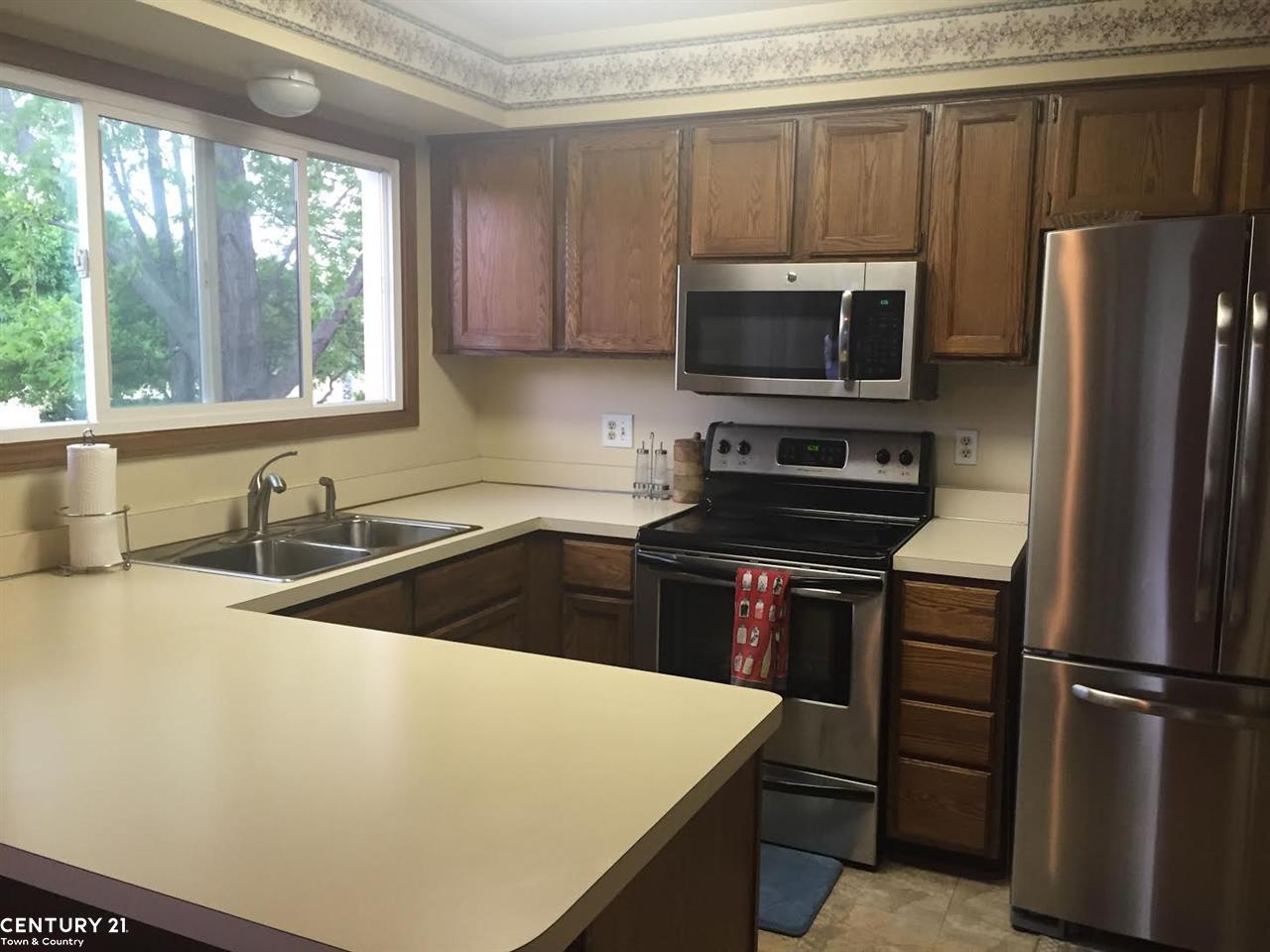 1637 Colony Drive Rochester Hills, MI 48307 - Photo 11 of 20