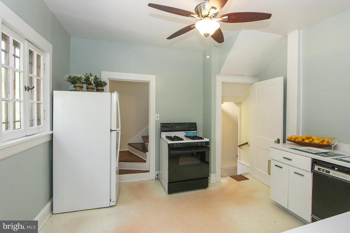 4205 Military Road Northwest Washington, DC 20015 - Photo 15 of 30 Interior (General)