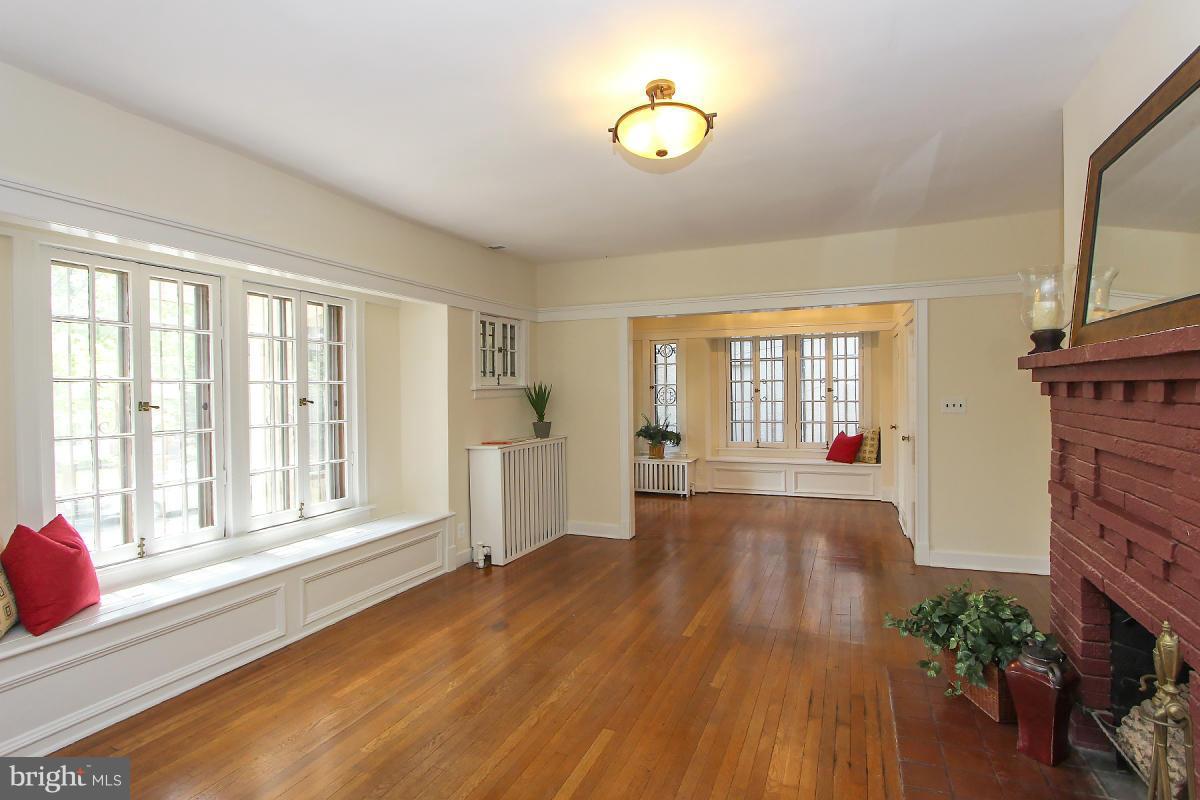 4205 Military Road Northwest Washington, DC 20015 - Photo 8 of 30 Interior (General)