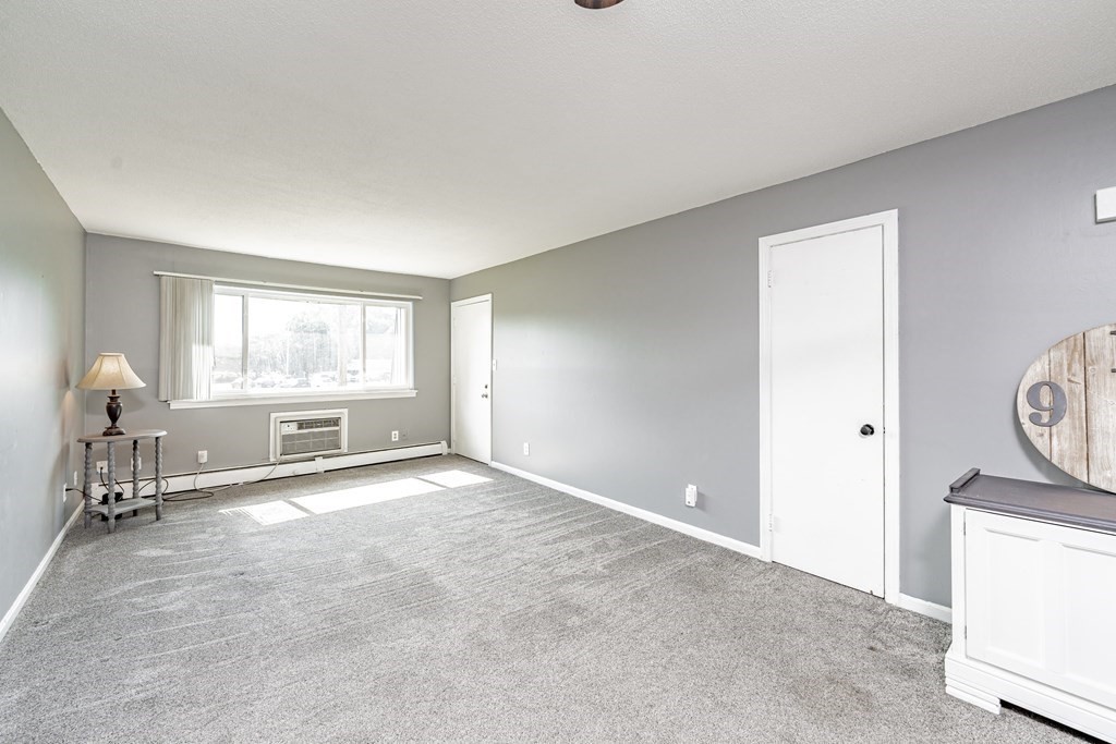 549 Russell Road, Unit 6D Westfield, MA 01085 - Photo 4 of 19 Gallery Image 4