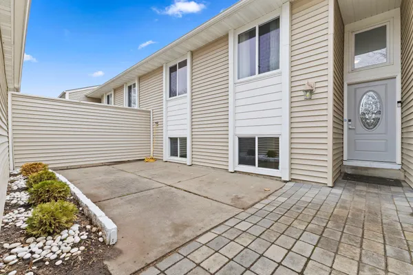 $365,000 | 10402 Yorktown Lane North, Maple Grove, MN 55369