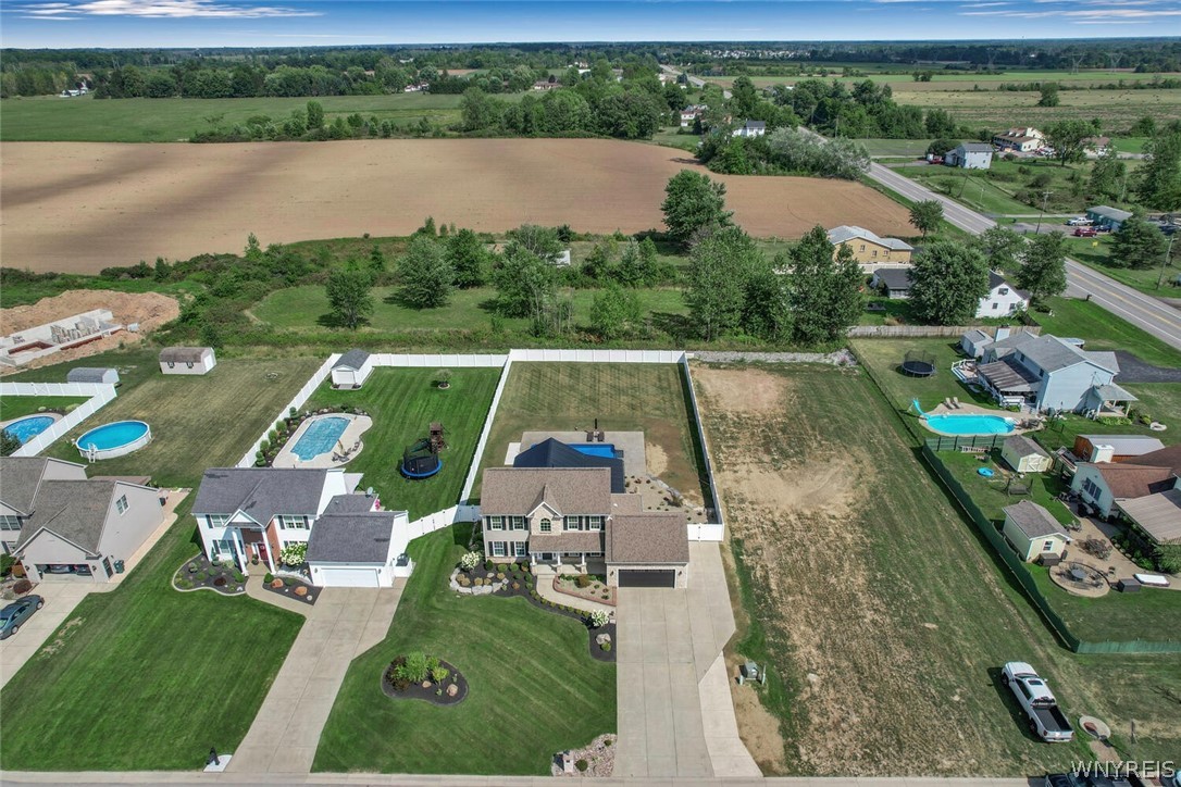 6229 Eagle Chase Drive Wheatfield, NY 14132 - Photo 7 of 49