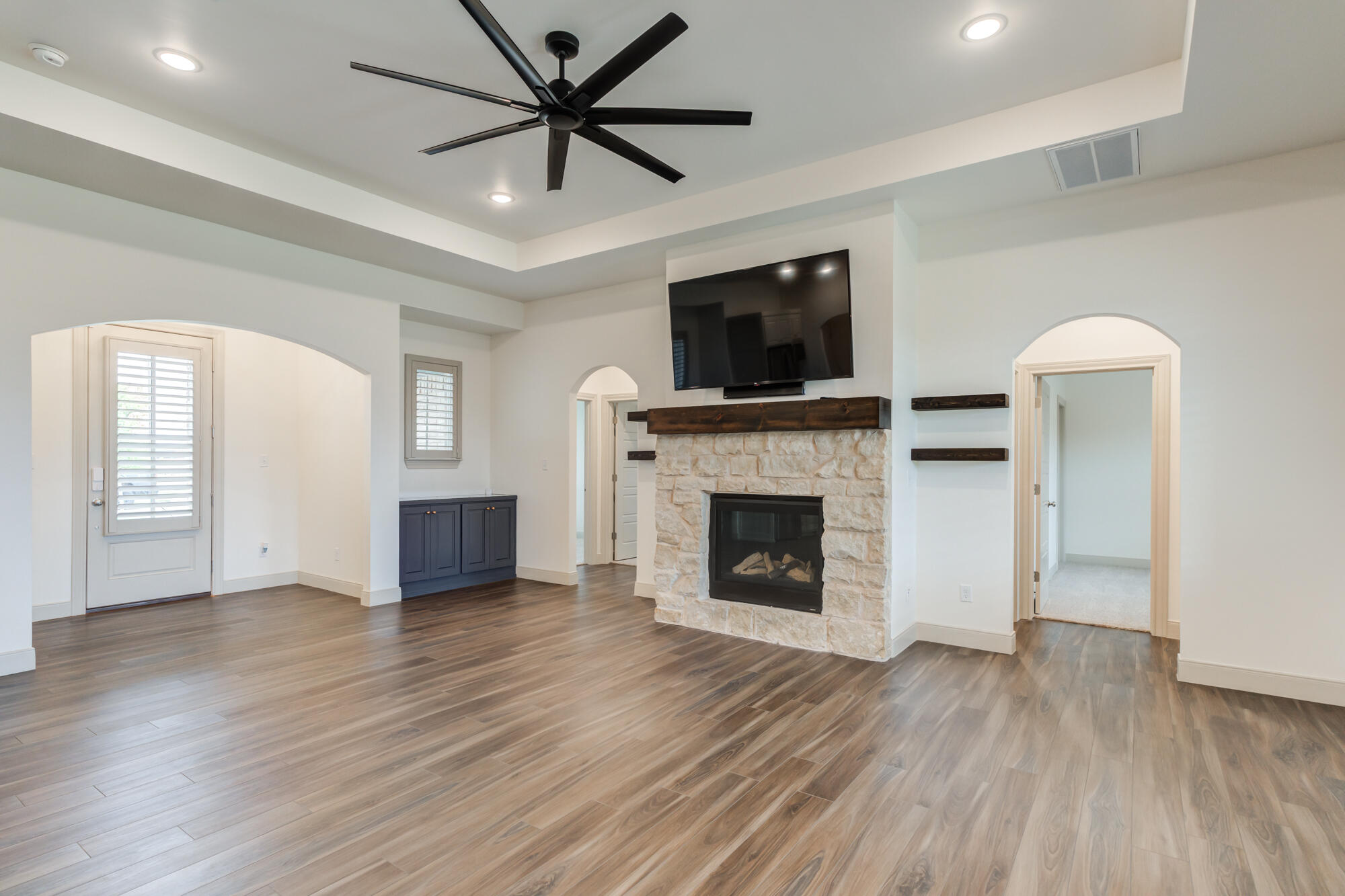 3638-120th-St_Lubbock-TX_10_Living-Room