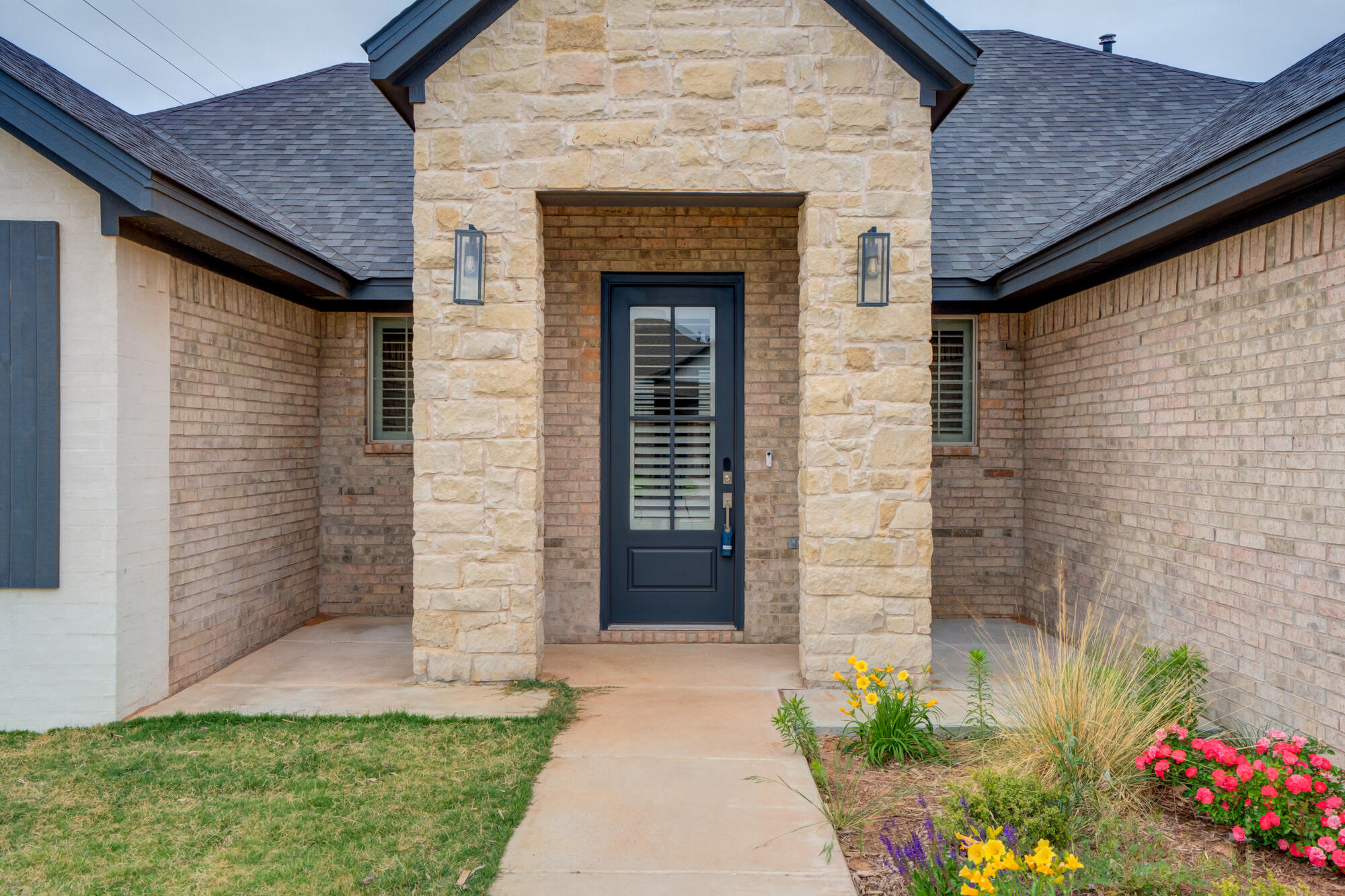 3638 120th Street Lubbock, TX 79423 - Photo 5 of 45 3638-120th-St_Lubbock-TX_3_Front-Exterio