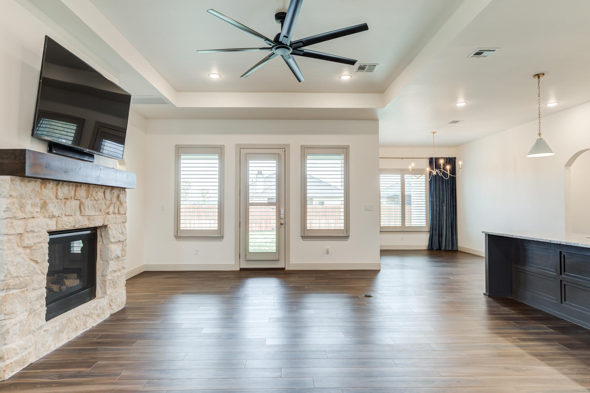 3638 120th Street Lubbock, TX 79423 - Photo 8 of 45 3638-120th-St_Lubbock-TX_5_Living-Room