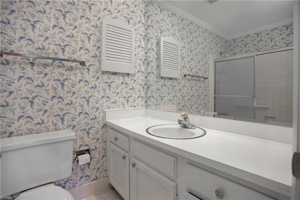 1815 Beechtree Road Greensboro, NC 27408 - Photo 16 of 29 Gallery Image 16