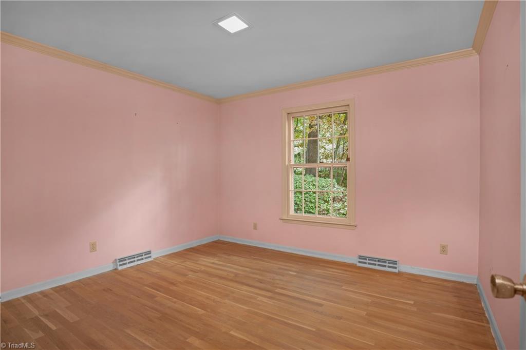 1815 Beechtree Road Greensboro, NC 27408 - Photo 19 of 29 Gallery Image 19