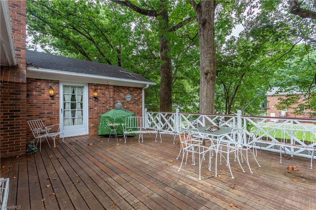 1815 Beechtree Road Greensboro, NC 27408 - Photo 24 of 29 Gallery Image 24