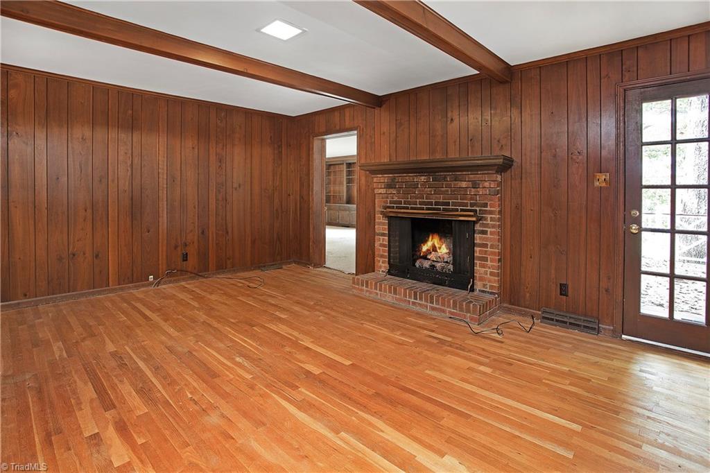 1815 Beechtree Road Greensboro, NC 27408 - Photo 10 of 29 Gallery Image 10