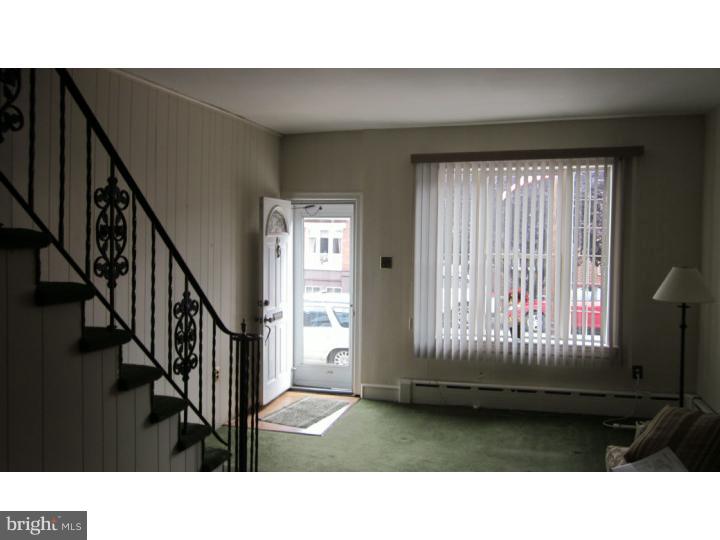 126 West Ritner Street Philadelphia, PA 19148 - Photo 3 of 7 Living Room