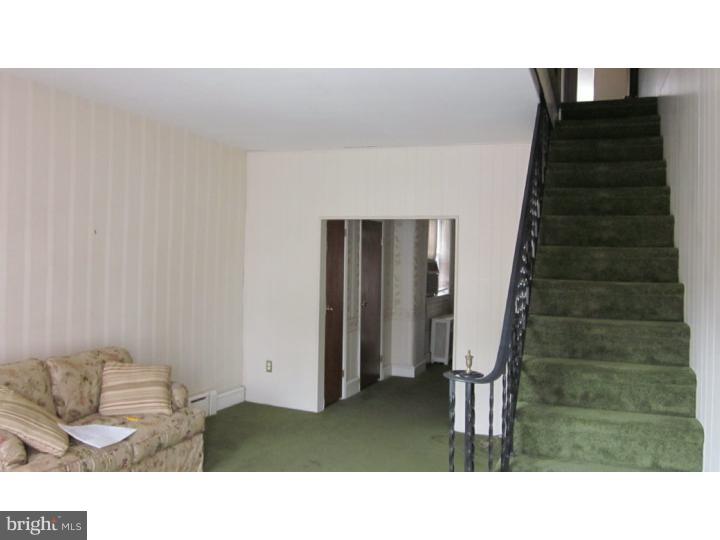 126 West Ritner Street Philadelphia, PA 19148 - Photo 4 of 7 Living Room